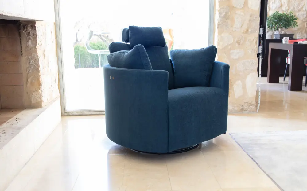 Fama moon outlet chair price